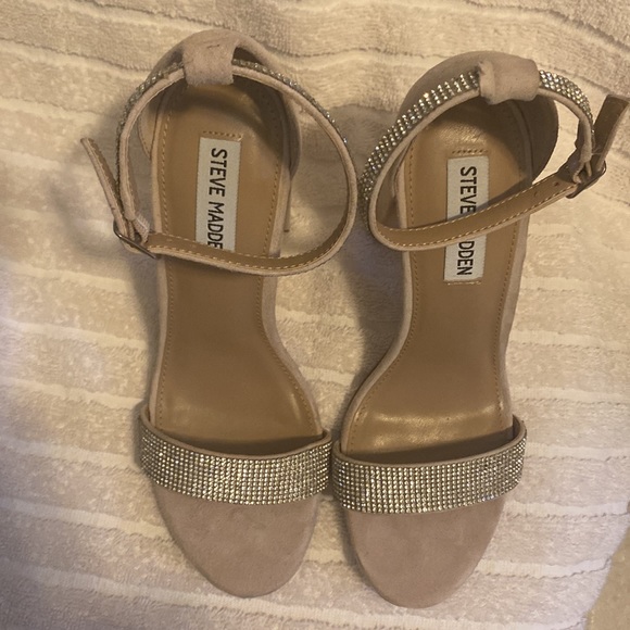 Steve Madden. size 8. Nude - Picture 4 of 11